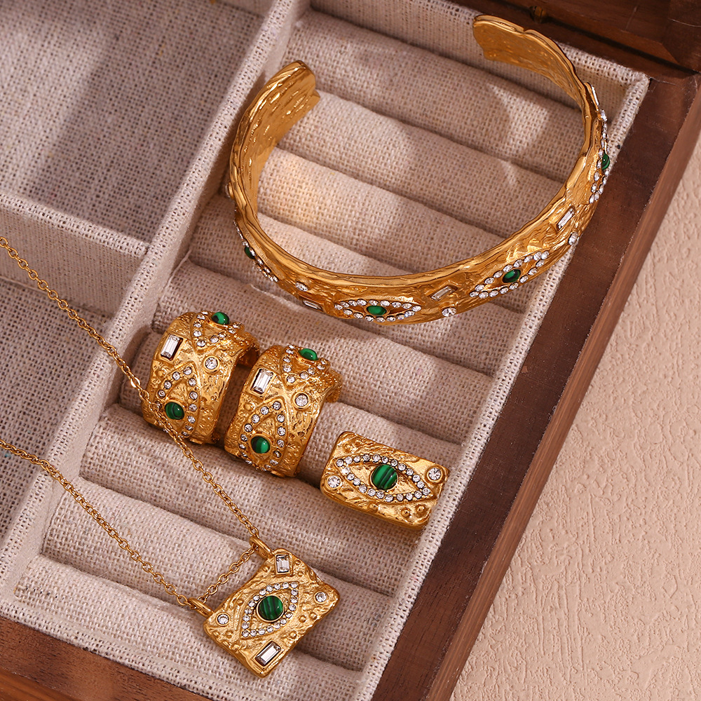 Luxury Evil Eye Zircon Pendant Necklace Set