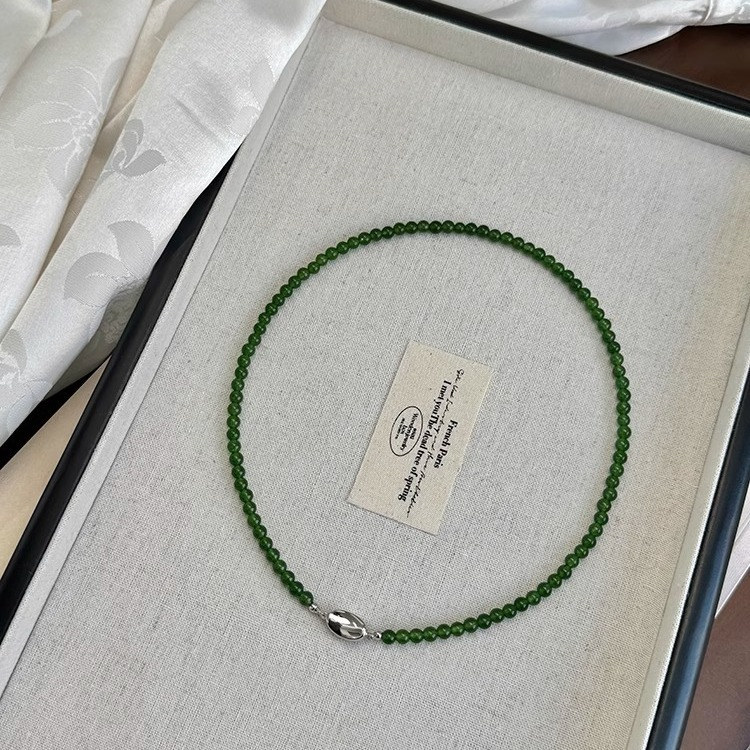 Green Chalcedony Neo-Chinese Yuanbao Clasp Necklace - Jade Beaded Collarbone Jewelry (4mm~8mm)