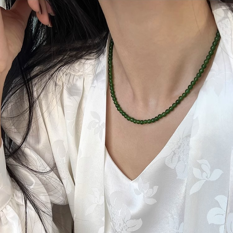 Green Chalcedony Neo-Chinese Yuanbao Clasp Necklace - Jade Beaded Collarbone Jewelry (4mm~8mm)