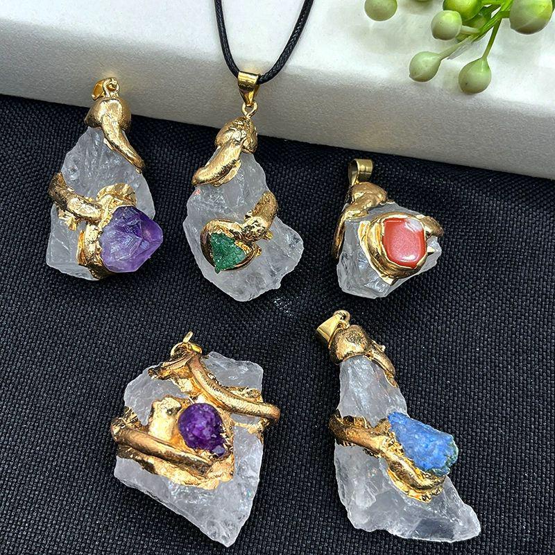 RAW MULTI-CRYSTAL GILDED PENDANT NECKLACE VI (30-45MM)