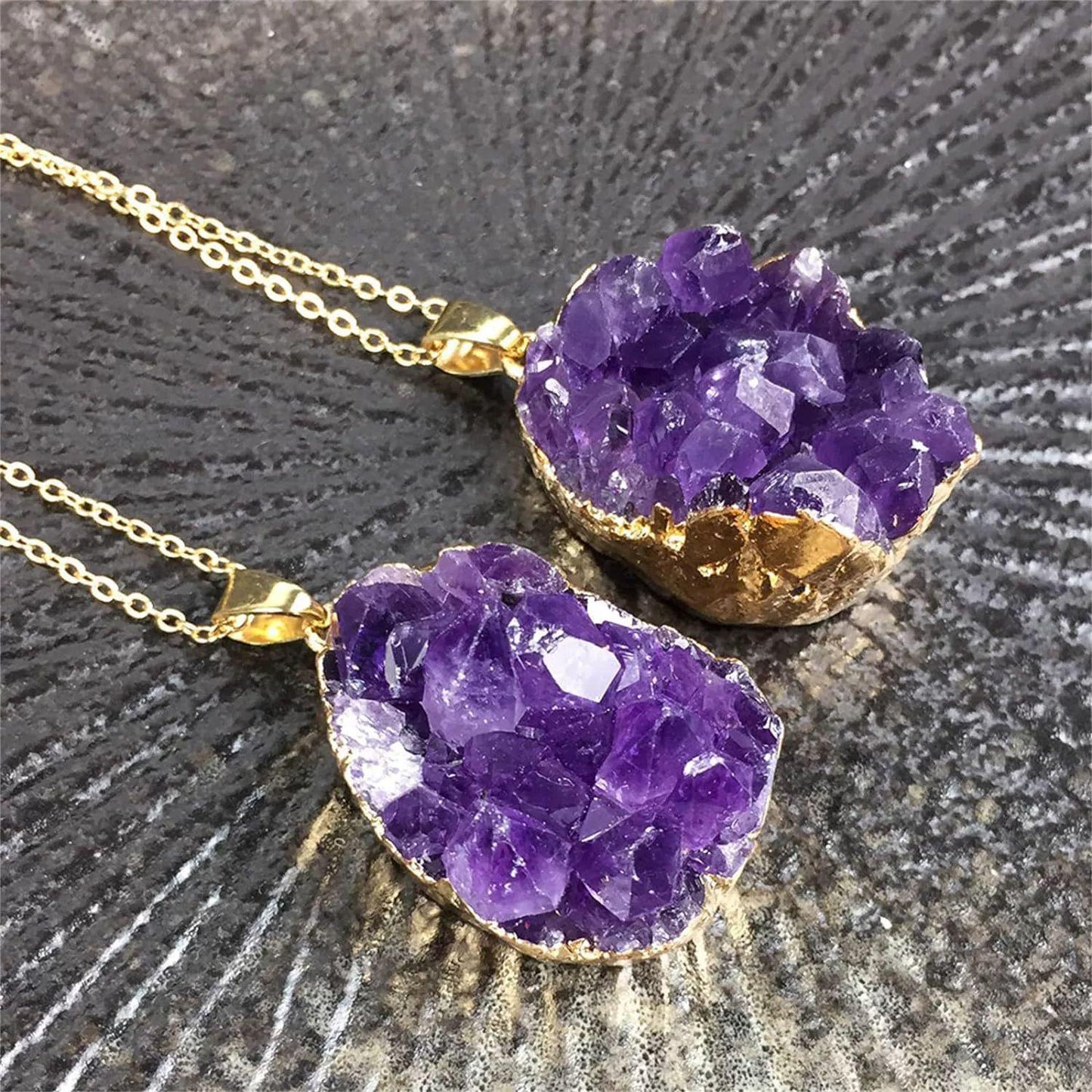 RAW AMETHYST FOCUS PENDANT NECKLACE IV (35MM)