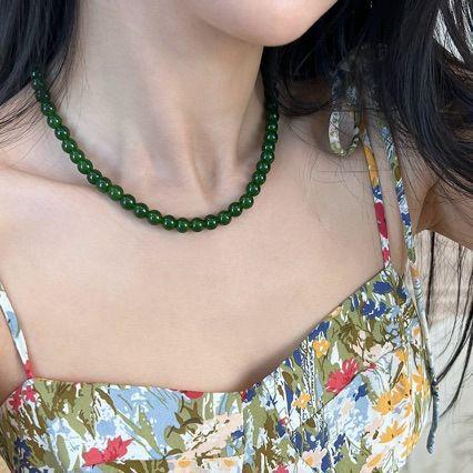 Green Chalcedony Neo-Chinese Yuanbao Clasp Necklace - Jade Beaded Collarbone Jewelry (4mm~8mm)