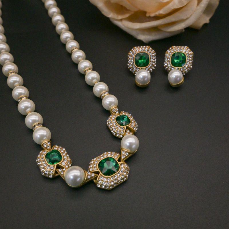 Elegant Palace Pearl Necklace & Earrings Set