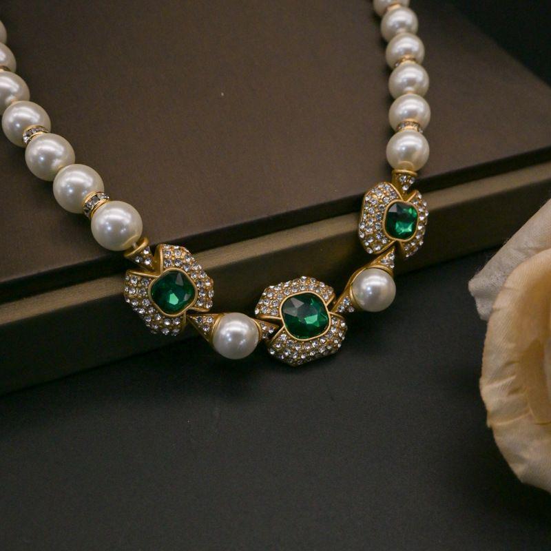 Elegant Palace Pearl Necklace & Earrings Set