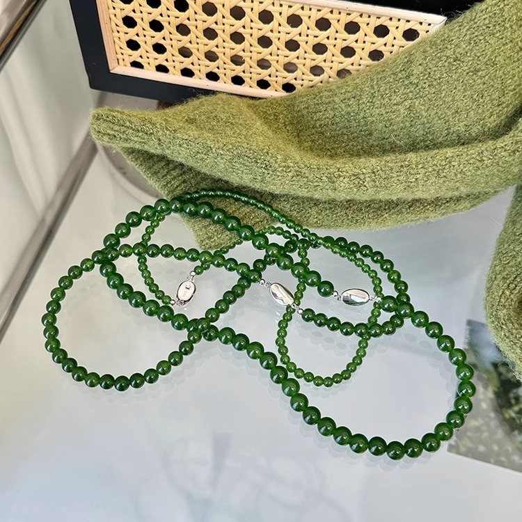 Green Chalcedony Neo-Chinese Yuanbao Clasp Necklace - Jade Beaded Collarbone Jewelry (4mm~8mm)